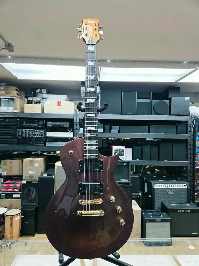 Guitare électrique andromeda