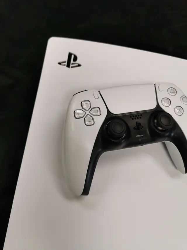 Sony PlayStation 5 Console Disc Edition 1TB   WARRANTY $349