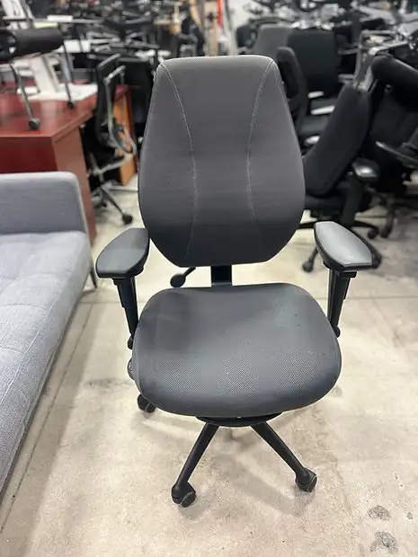 Gry Mattr   ergoCentric airCentric 3 Task Chair!