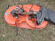 Husqvarna YTA 19K42 hydrostatic tractor STRIPPED FOR PARTS! - Photo 3