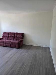 Bright 1 Bedroom Apartment - Gerrard & Woodbine - Photo 4