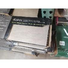 Assorted discontinued laminate flooring, various styles and colo - Photo 7