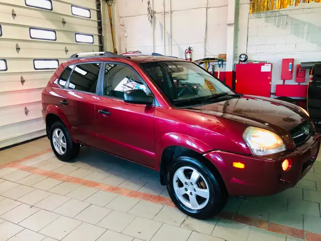 GARANTIE/TUCSON  GLS/PETIT BIJOU/TRÈS PROPRE T BONNE MÉCANIQUE