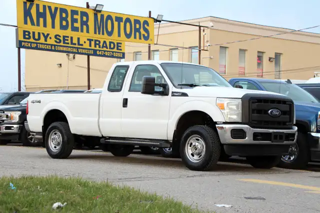 2014 Ford F-250 XL 4x4 Gas 8-Foot Bed Certified 2 Year Warranty
