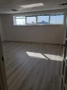 ✨ Multiple Office Spaces Available – Rent Today ✨ - Photo 10