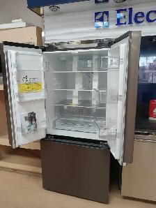 LG 33-inch French Door Refrigerator - Photo 3
