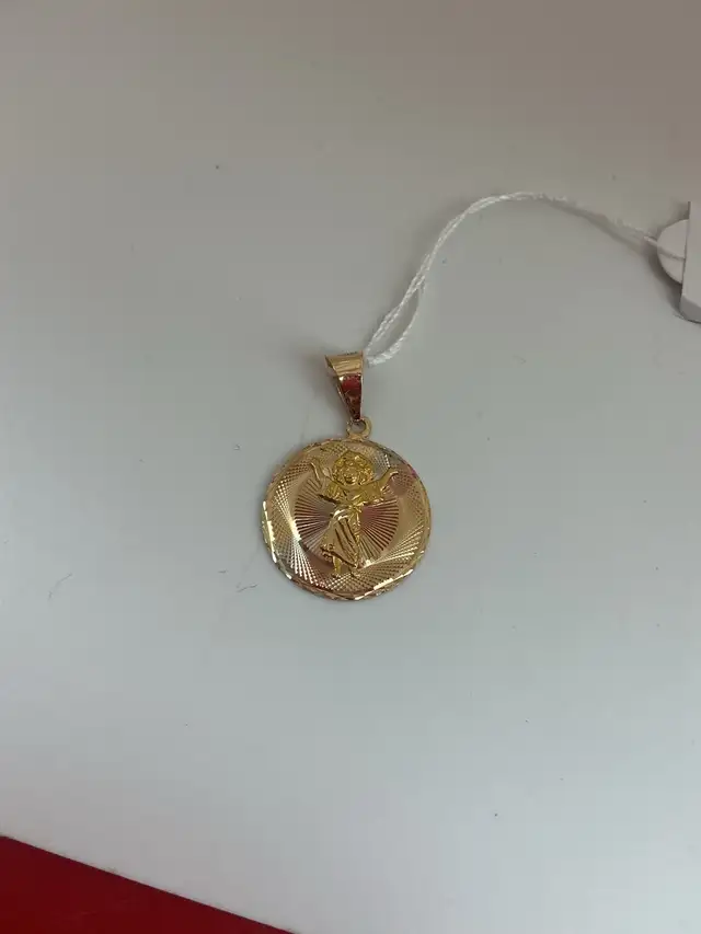 breloque	 en or 14k