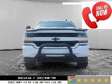 2018 Chevrolet Silverado 1500 Custom / 5.3L V8 / 4WD / Crew Cab - Photo 2