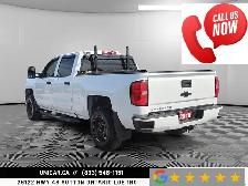 2018 Chevrolet Silverado 1500 Custom / 5.3L V8 / 4WD / Crew Cab - Photo 6