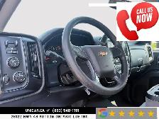 2018 Chevrolet Silverado 1500 Custom / 5.3L V8 / 4WD / Crew Cab - Photo 20