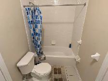 Furnished Room Semi-private Washroom Brampton - Photo 5