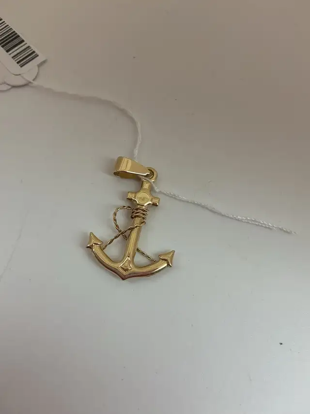 breloque	en or 10k ancre à bateaux