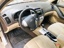 HYUNDAI ELANTRA GL/ A/C / TRÈS PROPRE/ BONNE MÉCANIQUE - Photo 7