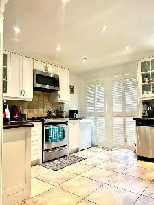 3-4 bedroom house, 2.5 washrooms, 2 parking, close to UTM, 403 - Photo 7