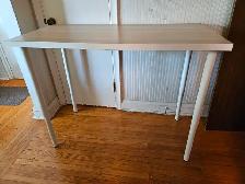 Adjustable height desk or table