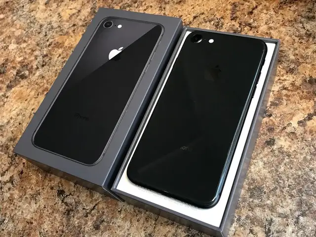 iPhone 8 Plus Like New Condition Unlocked with delivery