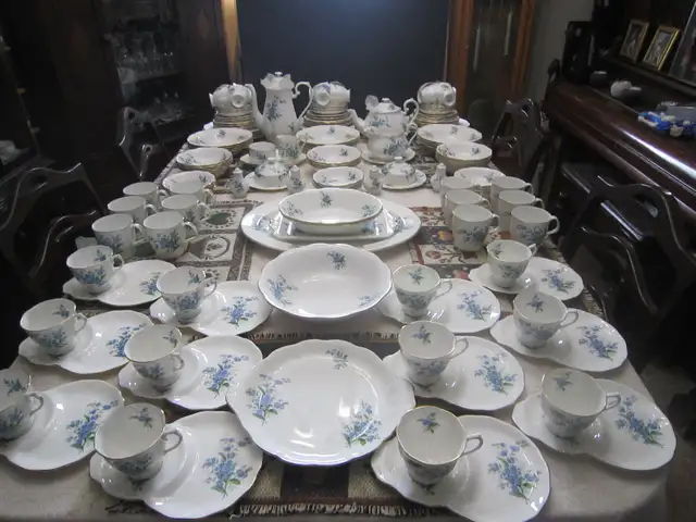 Royal Albert FORGET-ME-NOT fine bone china set for 12