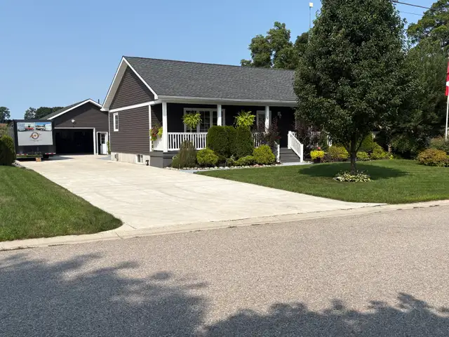 FOR SALE — 4 Janet St. S  Teeswater On.    3-Bedroom Bungalow w