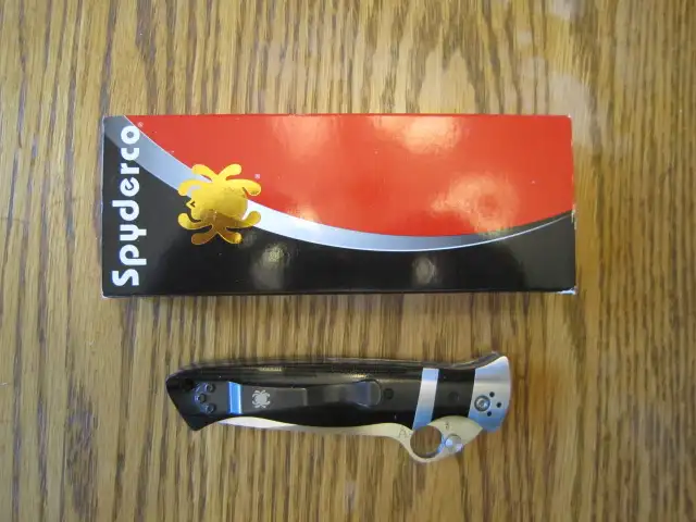 BNIB Spyderco Valloton