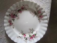 Royal Albert LAVENDER ROSE fine bone china set for 4