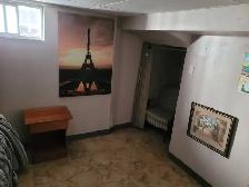 Male only guest room $450-500 monthly U of Winnipeg welcome - Photo 3