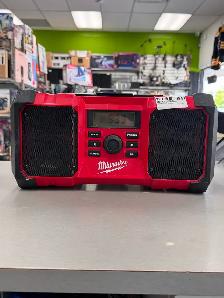 Milwaukee Tool M18 18V Lithium-Ion Cordless Jobsite Radio