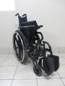 Wheelchair - Photo 2