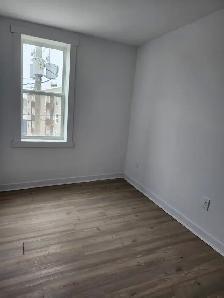 328 Main St #2 - 1BR North, Newly Renovated - Photo 4