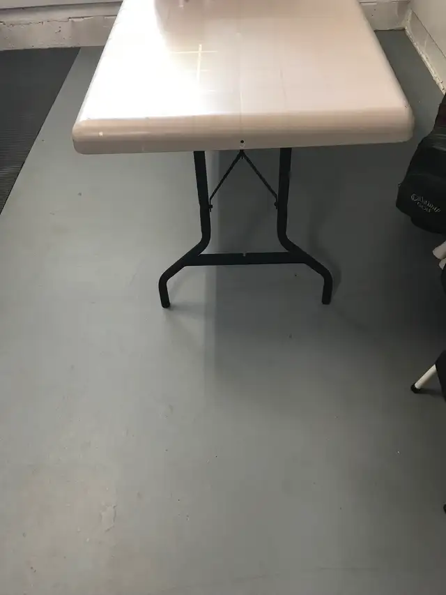 Indoor/outdoor table