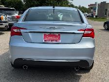 2012 Chrysler 200 Limited - Photo 7