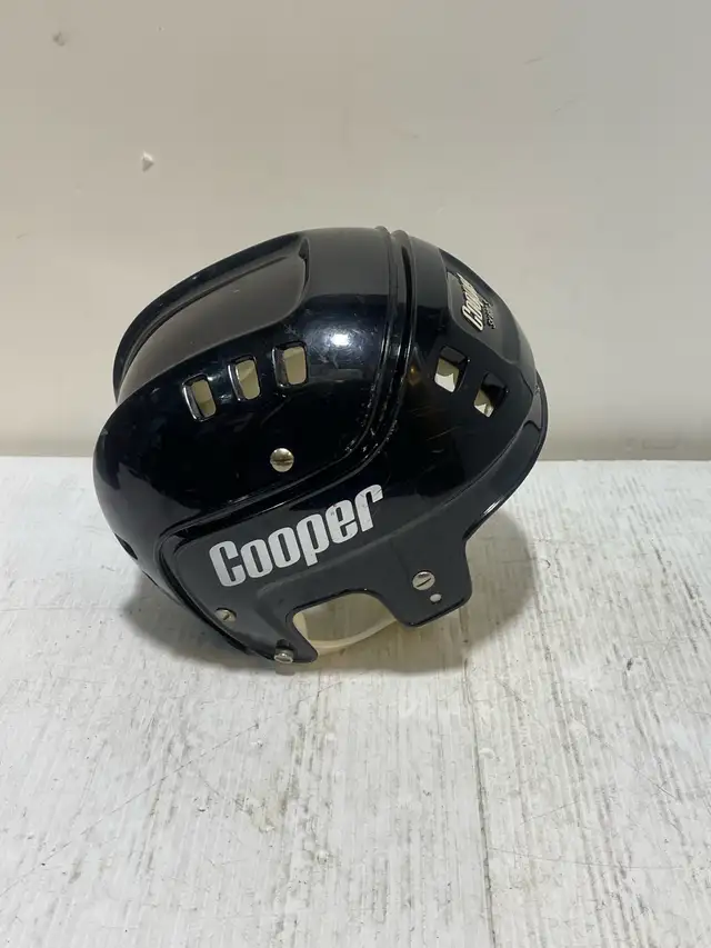 Cooper SK 600 S Hockey Helmet