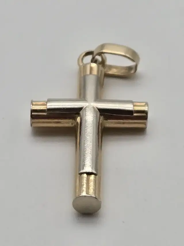 (4636) 4.10dwt Pendant
