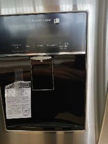 LG 30' French Door Refrigerator - Photo 2