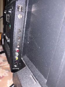 32" JVC "smart" tv - Photo 3