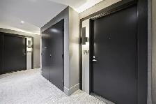 Vaughan Best 2BR 1, 2WR Suite - Be the first - Photo 2