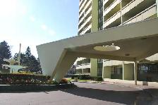 Beautiful 1 Bedroom   Den with in-suite laundry. Utilities Inc.! - Photo 2