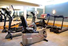 Beautiful 1 Bedroom   Den with in-suite laundry. Utilities Inc.! - Photo 6