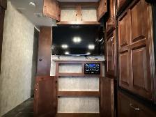 2012 Coachmen Chaparral 30RLS, SPACIOUS, COUPLES UNIT - Photo 17