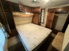 2012 Coachmen Chaparral 30RLS, SPACIOUS, COUPLES UNIT - Photo 29