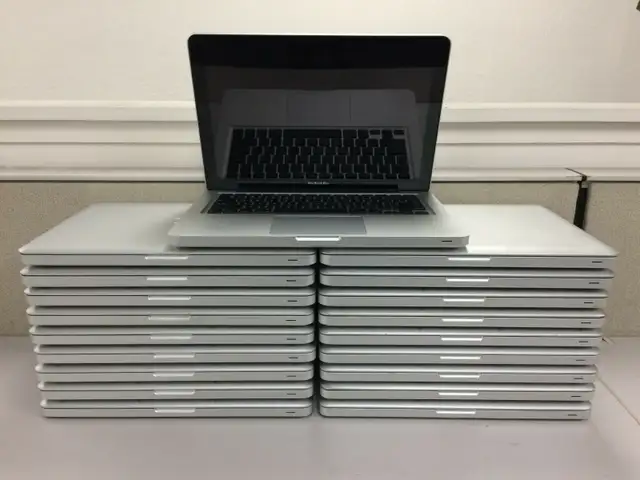 Macbook Pro 2015 13' 8Gb et 128Gb SSD