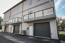 3 Bed 2.5 Bath Townhouse For Rent In Selkirk - Photo 23