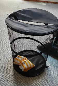 Floaty basket and kid's arm floaties for swimming - Photo 2