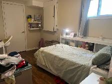Ajax-2 bedroom, 1 bath walkout basement apartment - Photo 9