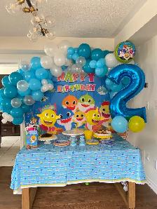 Balloons Bouquets, Custom Cakes, desserts GTA - Photo 4