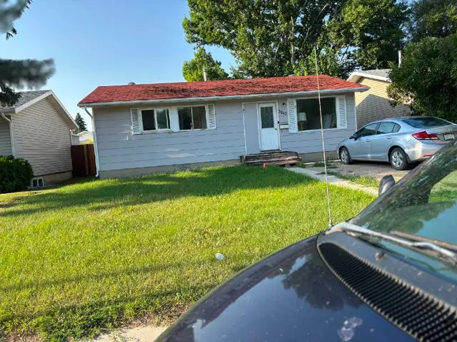 3 Bedroom House   Garage For Rent