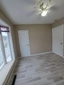 Perfect for Students or Families! 2‑Bed Main Floor – Allendale - Photo 2