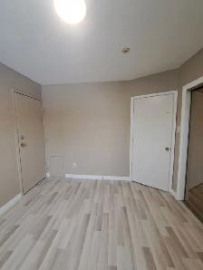 Perfect for Students or Families! 2‑Bed Main Floor – Allendale - Photo 3