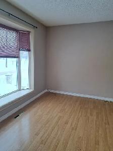 Perfect for Students or Families! 2‑Bed Main Floor – Allendale - Photo 10