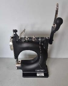 Tippman 'The Boss' Leather Sewing Machine (32856299) - Photo 2