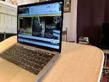 Macbook Pro 2017 Touchbar avec 16Gb, Condition impeccable - Photo 3